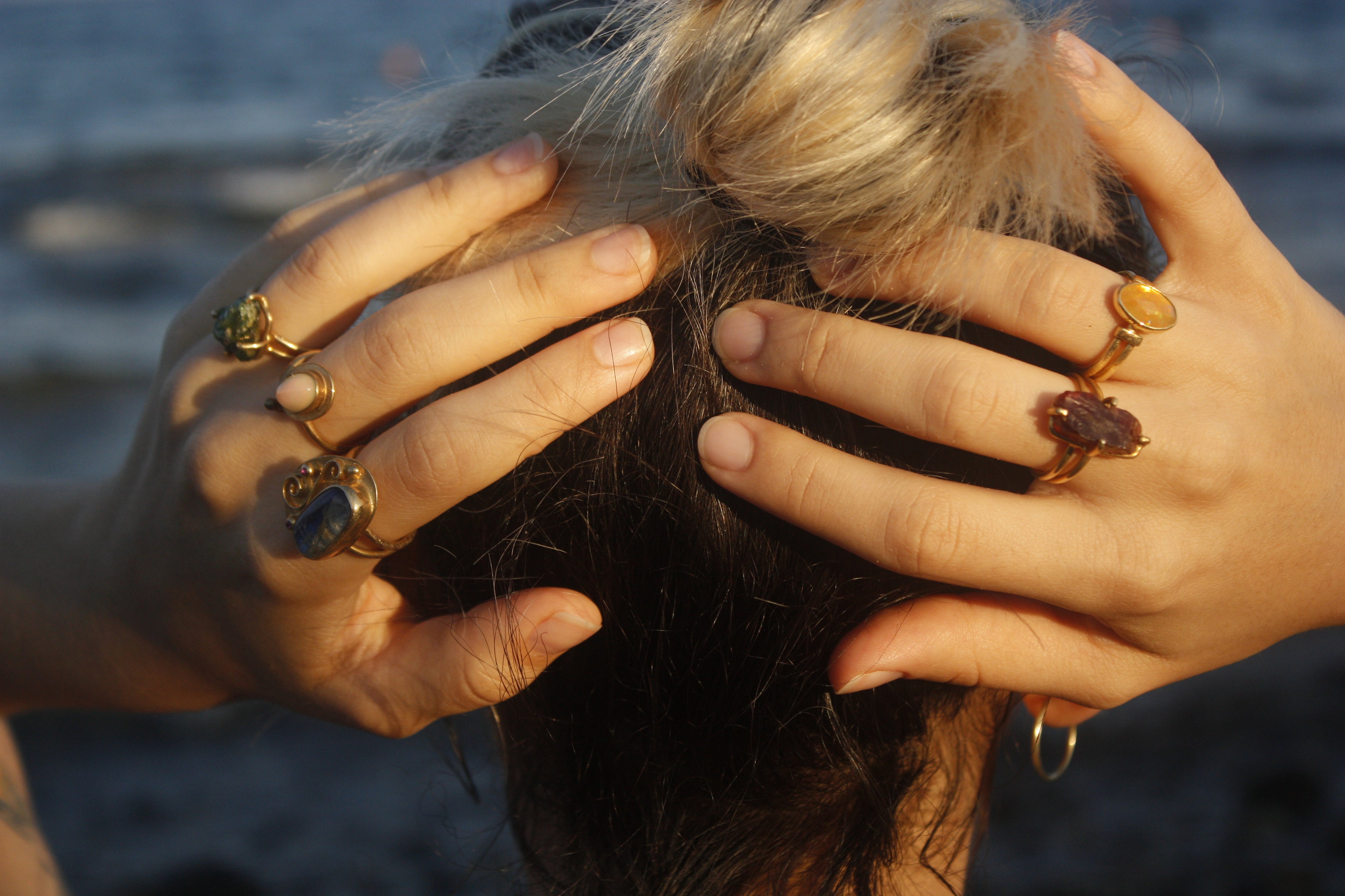 Editorial_silver_rings