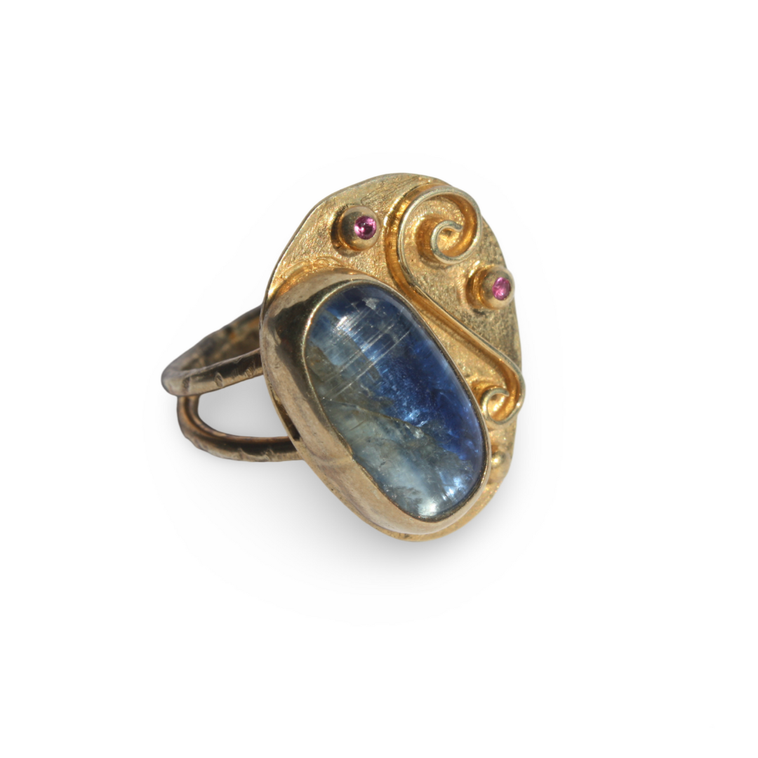 Pergamon Altın Kaplama Kyanite & Garnet Gümüş Yüzük